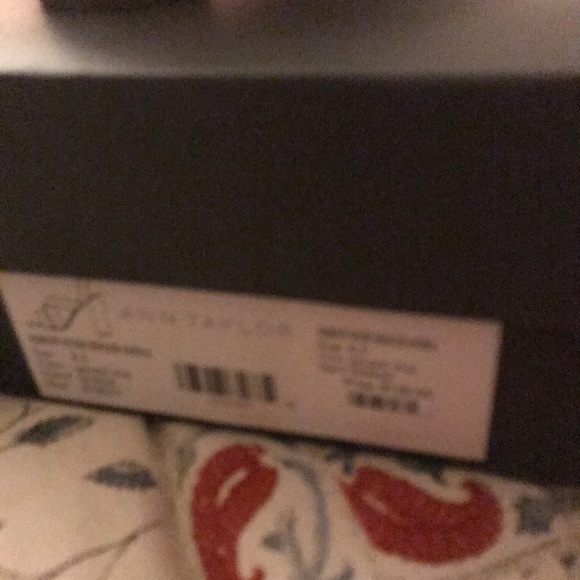 Ann Taylor Suede sandals ! - Picture 6 of 7